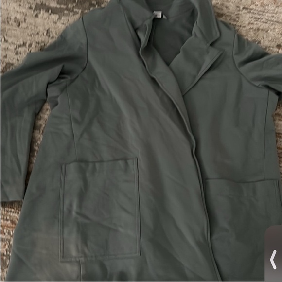 Athleta Sage Green Women's Blazer - Picture 6 of 6